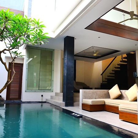 Villa Tentrem Legian Zimmer foto